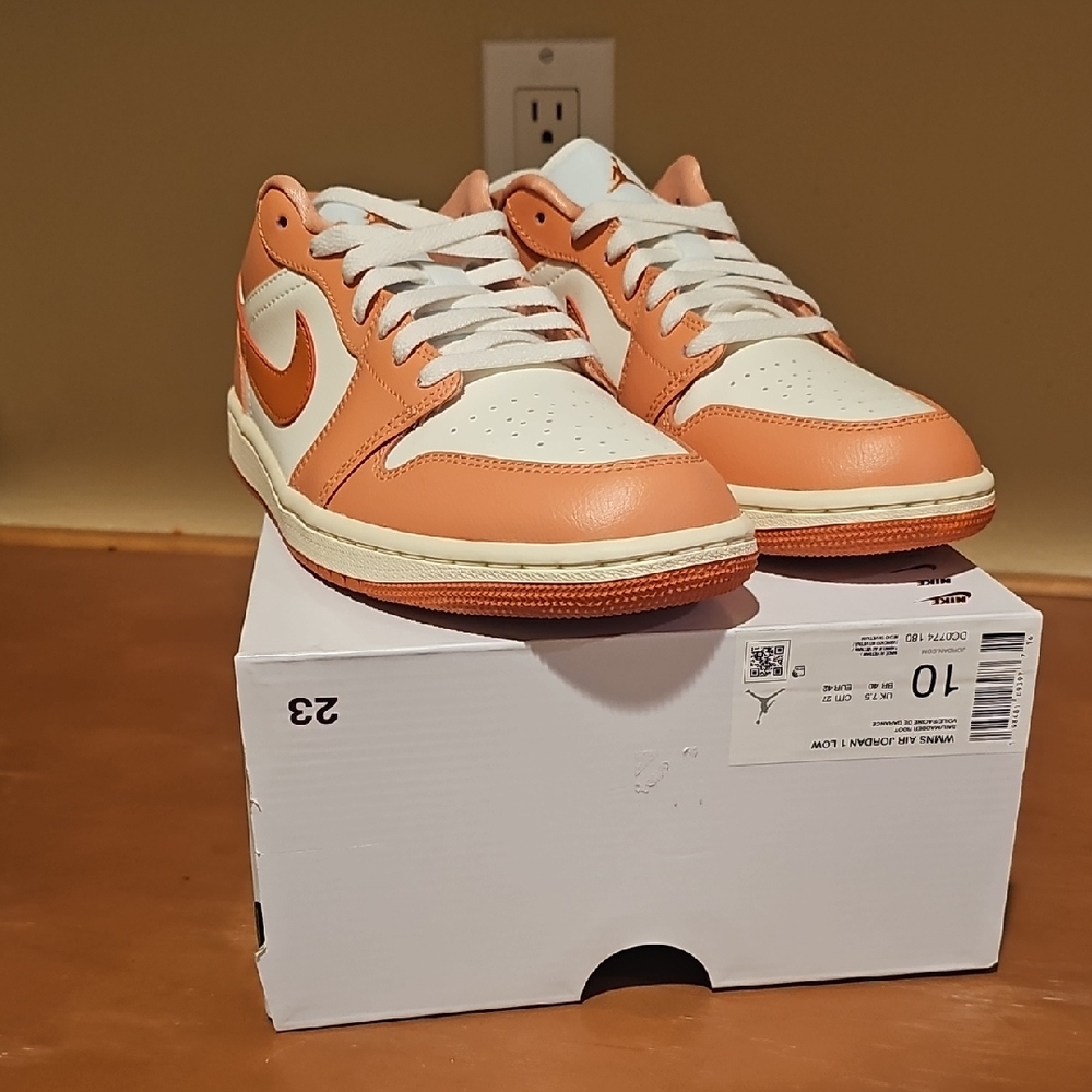 Nike Women’s Low-Top Sneakers in White and Peach